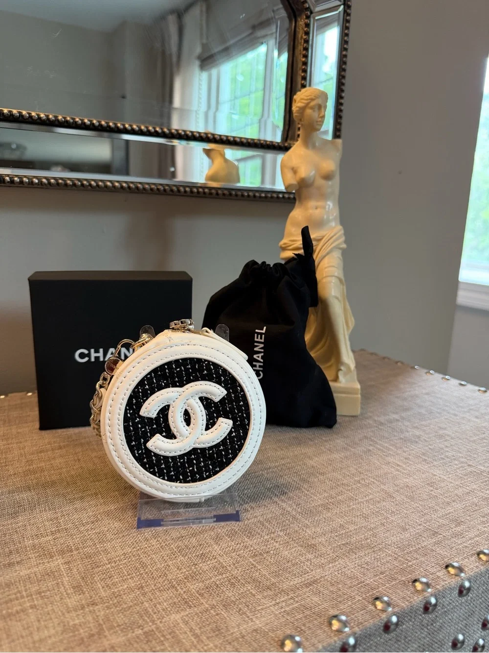 GWP for Chanel NIB Giftable  Black & White Round CC Logo Clutch